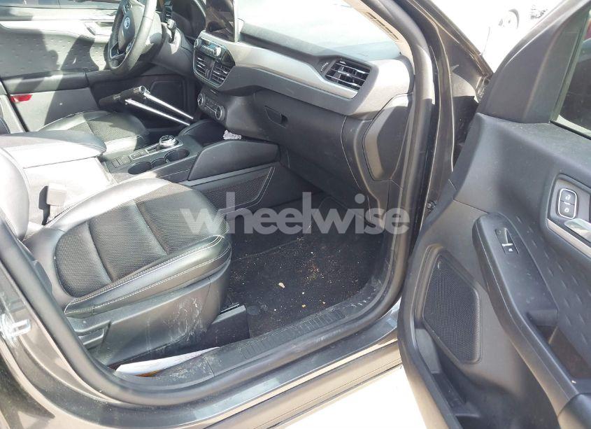 Photo 5 of 2020 Ford Escape SEL (VIN 1FMCU0H61LUA54166)