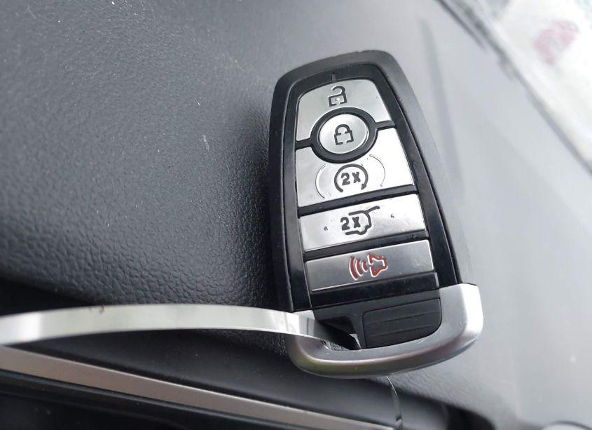 Photo 11 of 2021 Ford Escape SEL (VIN 1FMCU0H61MUA57067)