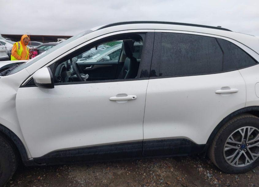 Photo 14 of 2021 Ford Escape SEL (VIN 1FMCU0H61MUA57067)