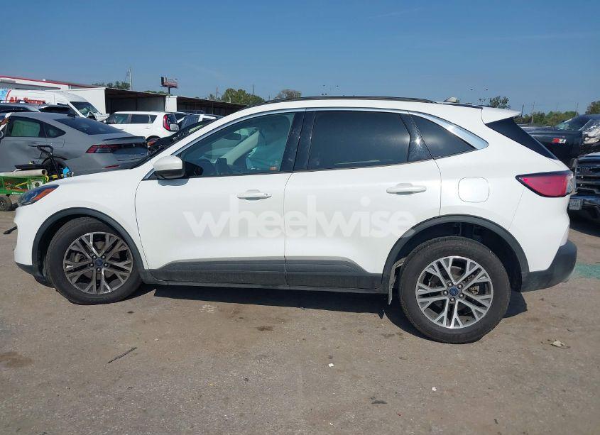 Photo 14 of 2021 Ford Escape SEL (VIN 1FMCU0H61MUA92143)