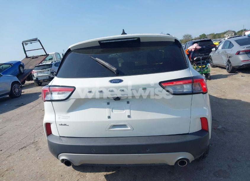 Photo 16 of 2021 Ford Escape SEL (VIN 1FMCU0H61MUA92143)