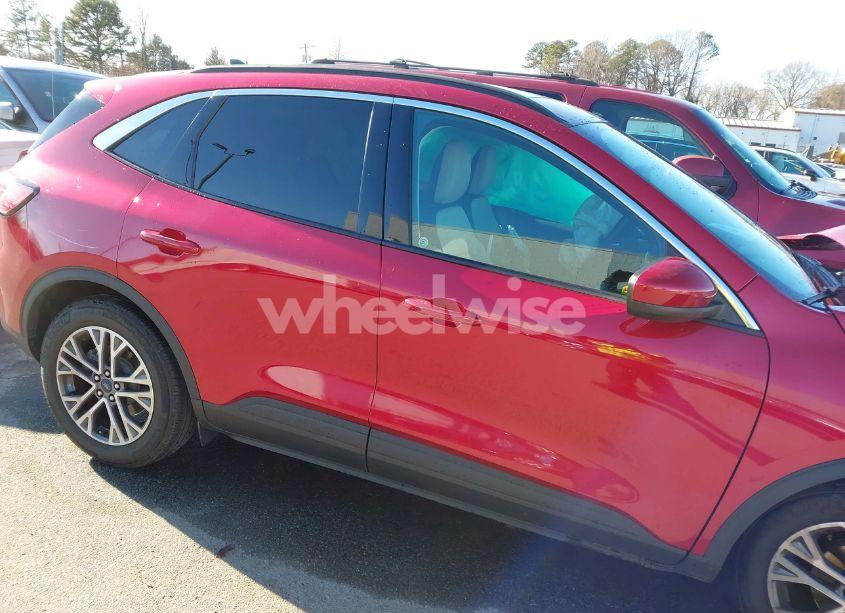Photo 13 of 2022 Ford Escape SEL (VIN 1FMCU0H61NUB30391)
