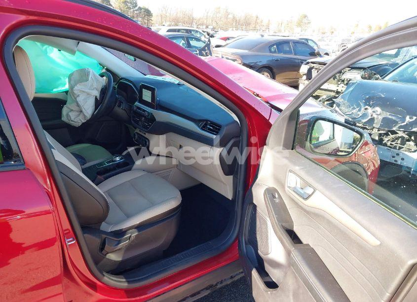 Photo 5 of 2022 Ford Escape SEL (VIN 1FMCU0H61NUB30391)