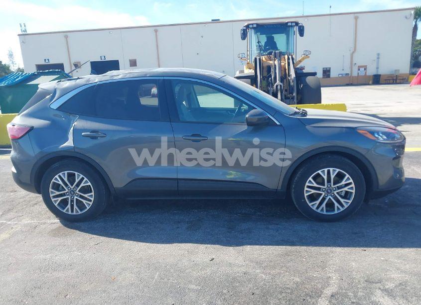 Photo 13 of 2022 Ford Escape SEL (VIN 1FMCU0H61NUB35798)