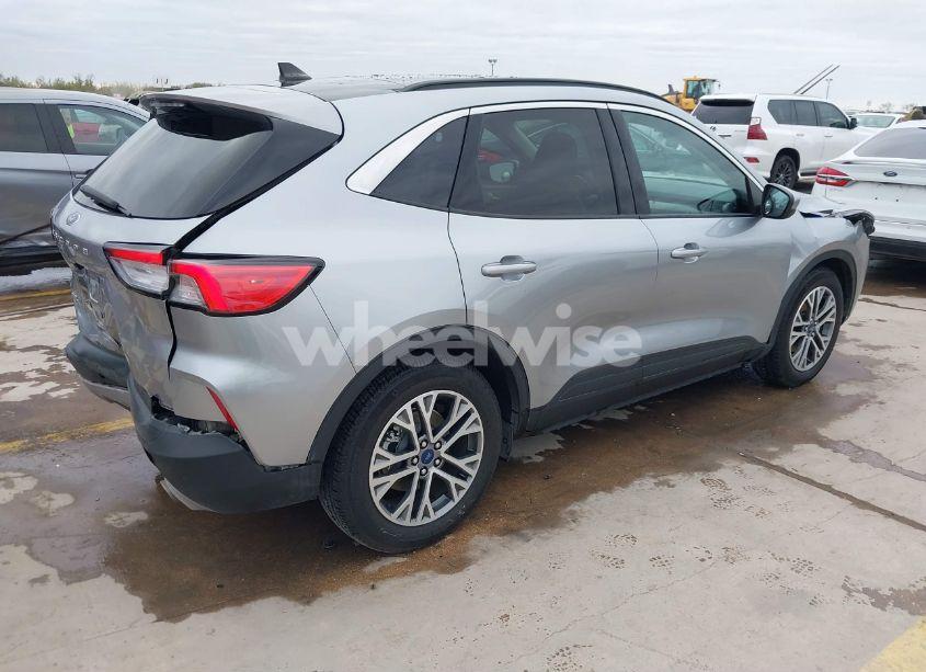 Photo 4 of 2022 Ford Escape SEL (VIN 1FMCU0H61NUB56411)