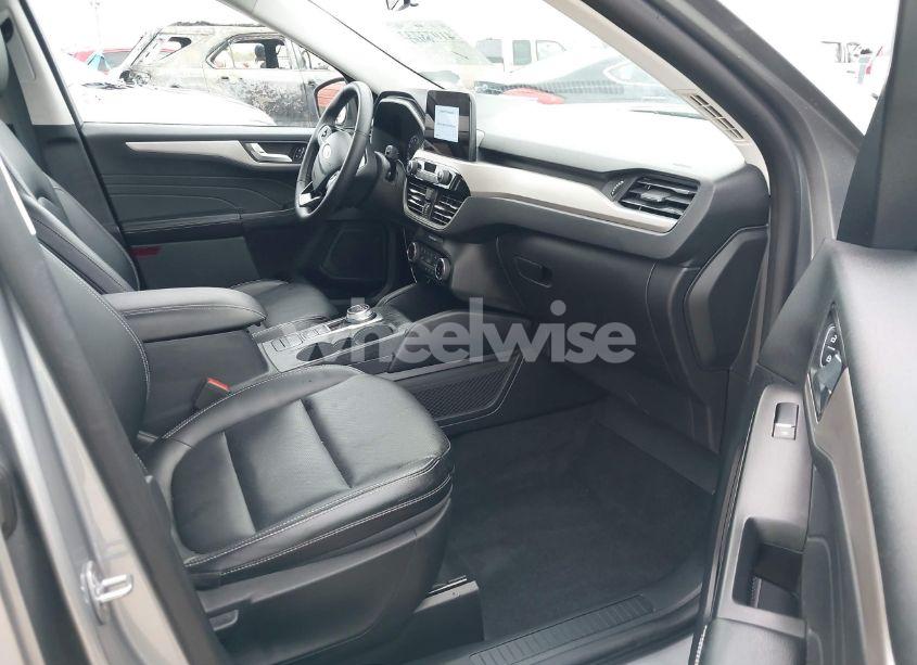 Photo 5 of 2022 Ford Escape SEL (VIN 1FMCU0H61NUB56411)