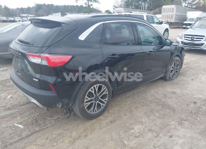 Photo 4 of 2020 Ford Escape SEL (VIN 1FMCU0H62LUA67220)