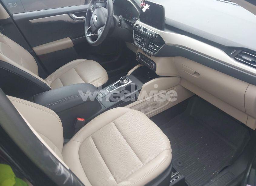 Photo 5 of 2020 Ford Escape SEL (VIN 1FMCU0H62LUA67220)