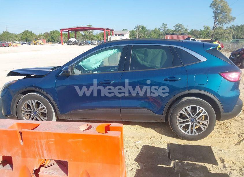 Photo 14 of 2020 Ford Escape SEL (VIN 1FMCU0H62LUA69081)