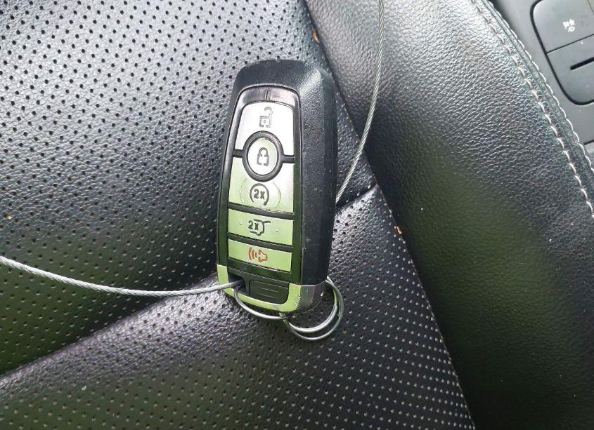 Photo 11 of 2020 Ford Escape SEL (VIN 1FMCU0H62LUA81246)