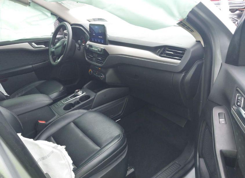 Photo 5 of 2020 Ford Escape SEL (VIN 1FMCU0H62LUA81246)