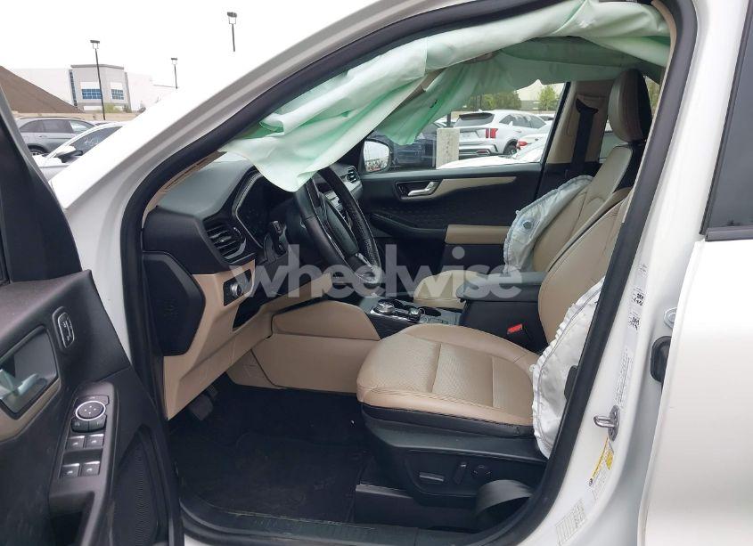 Photo 5 of 2020 Ford Escape SEL (VIN 1FMCU0H62LUB20143)