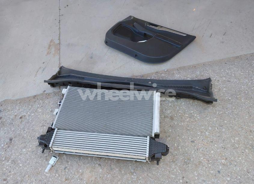 Photo 12 of 2020 Ford Escape SEL (VIN 1FMCU0H62LUB94906)