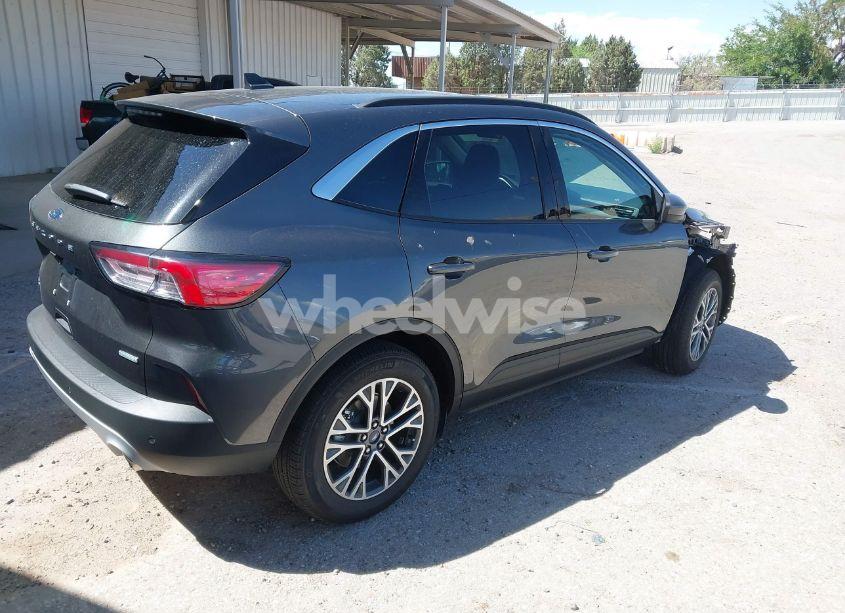 Photo 4 of 2020 Ford Escape SEL (VIN 1FMCU0H62LUB94906)