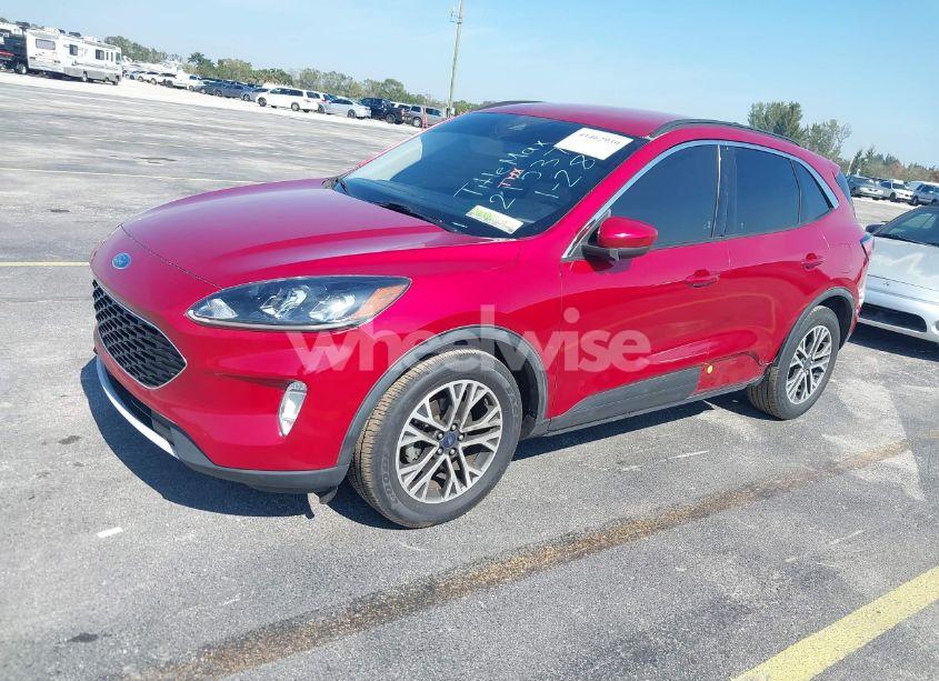 Photo 2 of 2020 Ford Escape SEL (VIN 1FMCU0H62LUC21537)