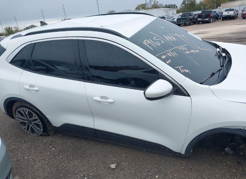 Photo 13 of 2020 Ford Escape SEL (VIN 1FMCU0H62LUC58765)