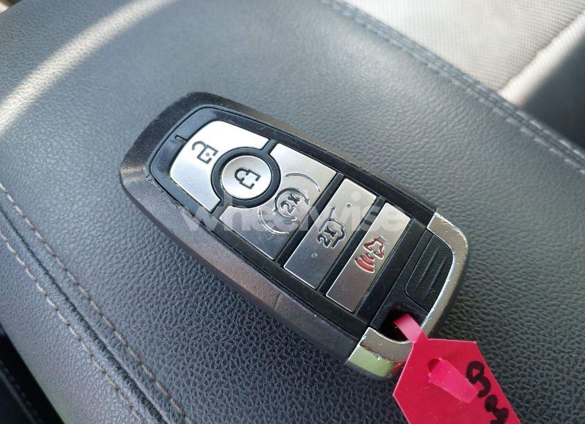 Photo 11 of 2020 Ford Escape SEL (VIN 1FMCU0H63LUC78474)