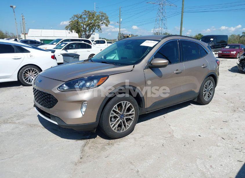 Photo 2 of 2020 Ford Escape SEL (VIN 1FMCU0H63LUC78474)