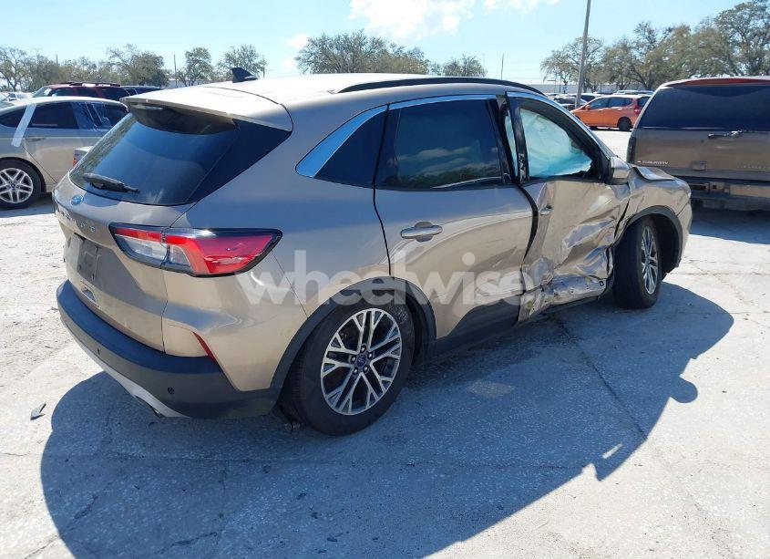 Photo 4 of 2020 Ford Escape SEL (VIN 1FMCU0H63LUC78474)