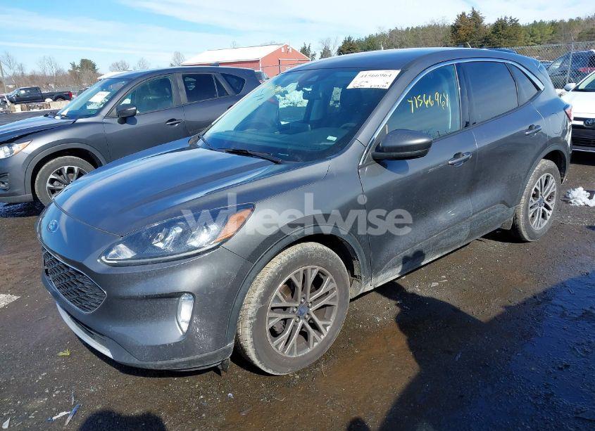 Photo 2 of 2022 Ford Escape SEL (VIN 1FMCU0H63NUA17543)