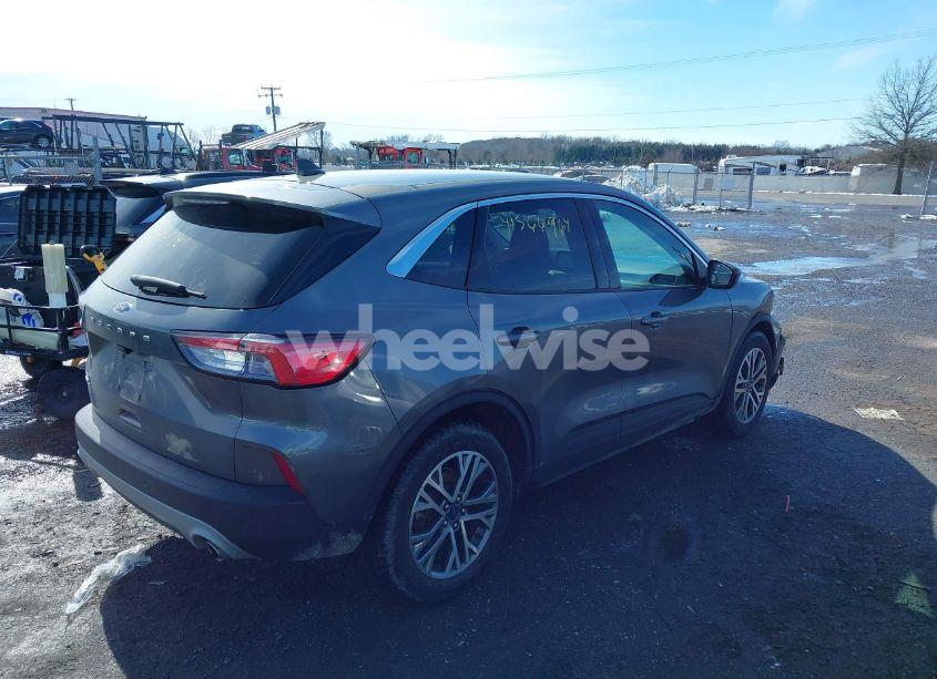 Photo 4 of 2022 Ford Escape SEL (VIN 1FMCU0H63NUA17543)