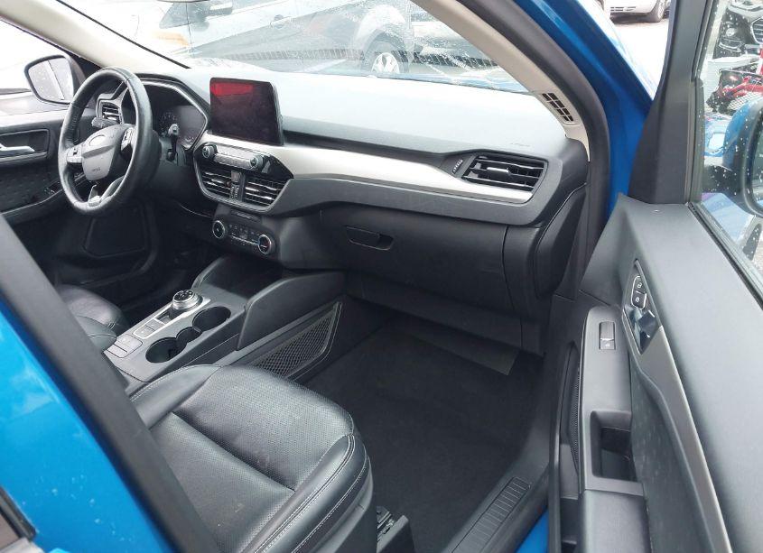 Photo 5 of 2020 Ford Escape SEL (VIN 1FMCU0H64LUA76873)