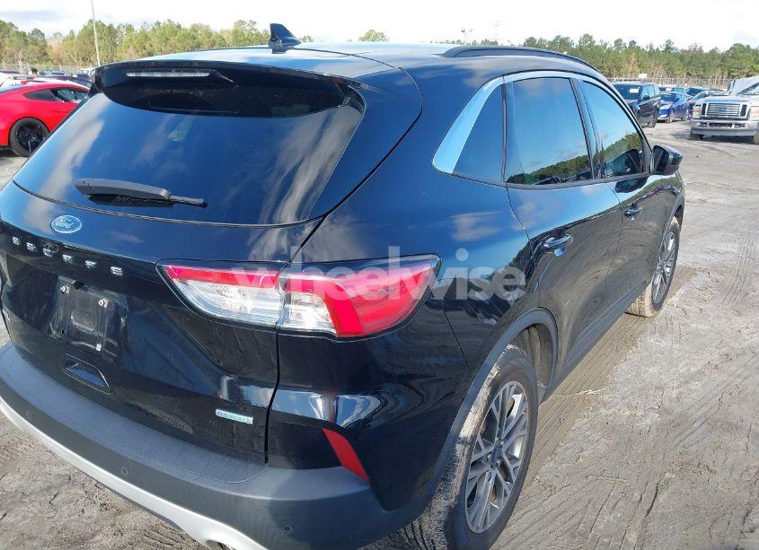 Photo 4 of 2020 Ford Escape SEL (VIN 1FMCU0H64LUB08494)