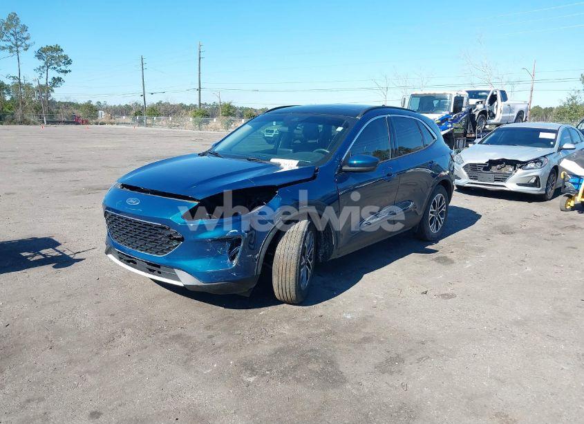 Photo 2 of 2020 Ford Escape SEL (VIN 1FMCU0H64LUB22363)