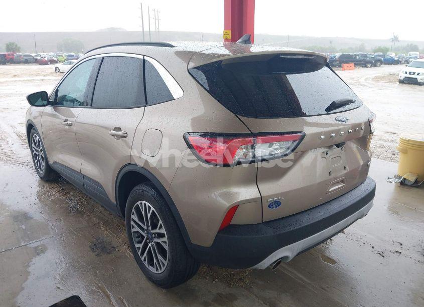 Photo 3 of 2020 Ford Escape SEL (VIN 1FMCU0H64LUB89853)