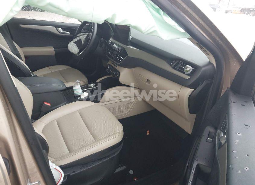 Photo 5 of 2020 Ford Escape SEL (VIN 1FMCU0H64LUB89853)