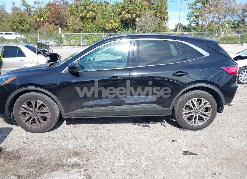 Photo 14 of 2021 Ford Escape SEL (VIN 1FMCU0H64MUB07816)