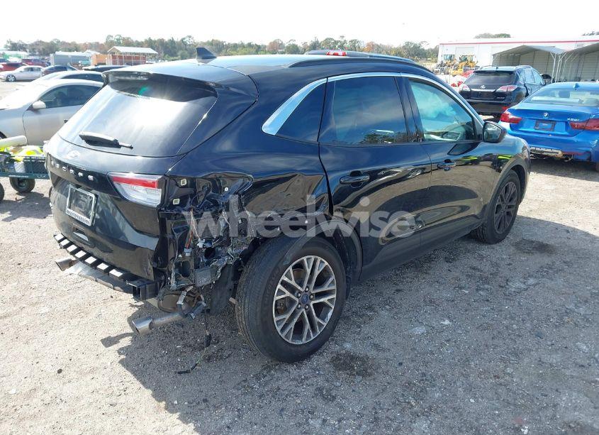 Photo 4 of 2021 Ford Escape SEL (VIN 1FMCU0H64MUB07816)