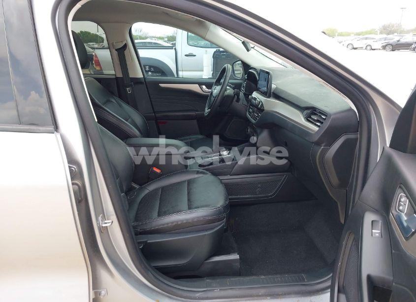 Photo 5 of 2022 Ford Escape SEL (VIN 1FMCU0H64NUA09189)