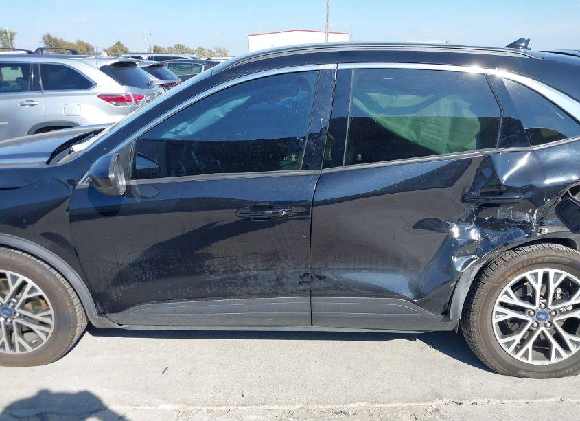 Photo 14 of 2020 Ford Escape SEL (VIN 1FMCU0H65LUA31814)