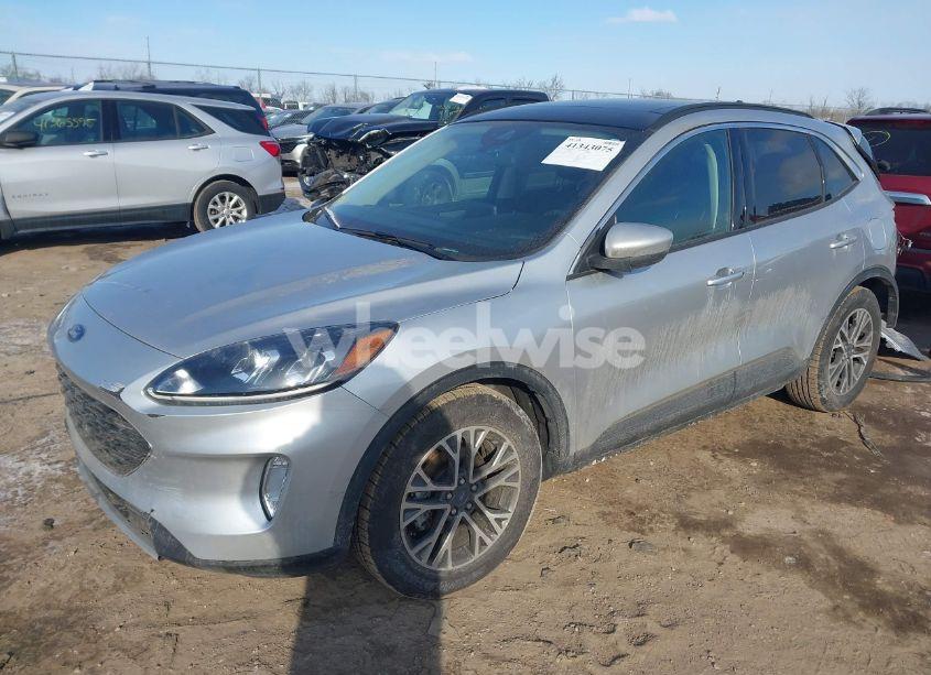 Photo 2 of 2020 Ford Escape SEL (VIN 1FMCU0H65LUC70053)
