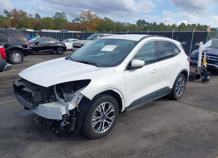 Photo 2 of 2021 Ford Escape SEL (VIN 1FMCU0H65MUA45861)