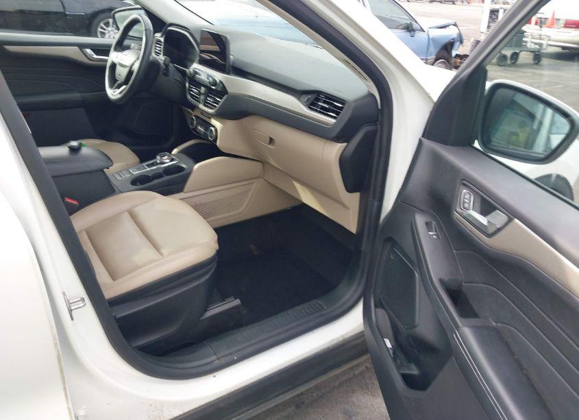 Photo 5 of 2021 Ford Escape SEL (VIN 1FMCU0H65MUA45861)