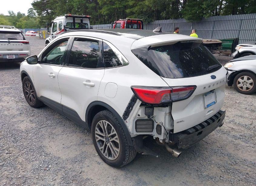 Photo 3 of 2021 Ford Escape SEL (VIN 1FMCU0H65MUA56956)