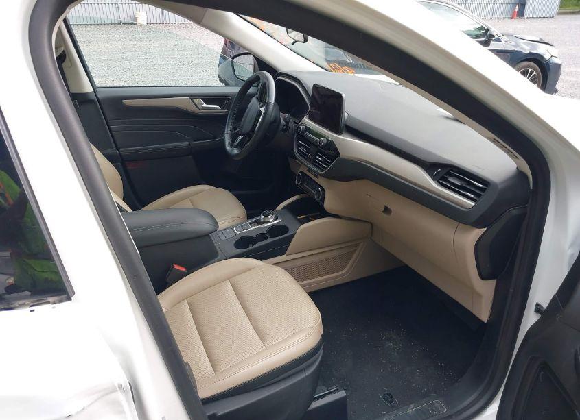 Photo 5 of 2021 Ford Escape SEL (VIN 1FMCU0H65MUA56956)