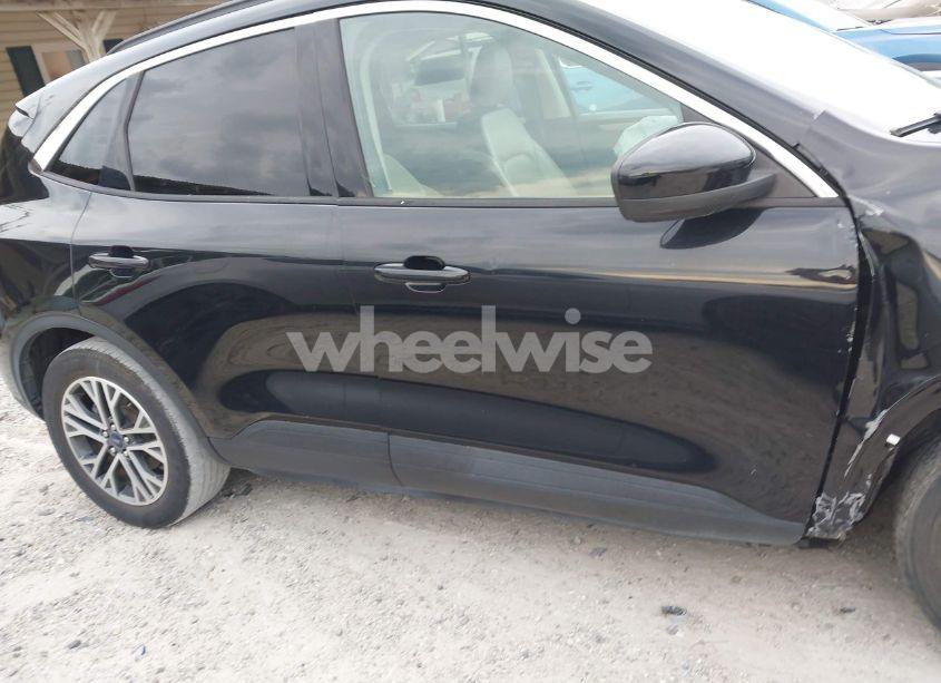 Photo 13 of 2020 Ford Escape SEL (VIN 1FMCU0H66LUB10277)