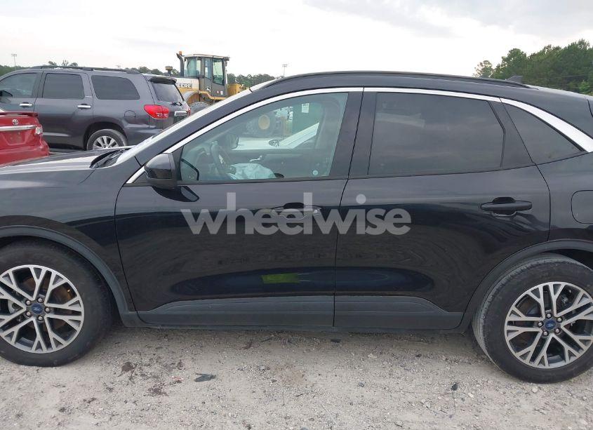 Photo 14 of 2020 Ford Escape SEL (VIN 1FMCU0H66LUB10277)