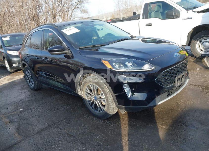 2020 Ford Escape SEL (VIN 1FMCU0H66LUB65697) main photo