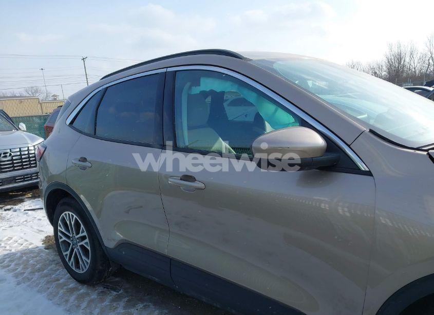 Photo 13 of 2021 Ford Escape SEL (VIN 1FMCU0H66MUA46792)