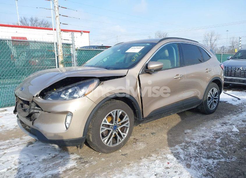 Photo 2 of 2021 Ford Escape SEL (VIN 1FMCU0H66MUA46792)