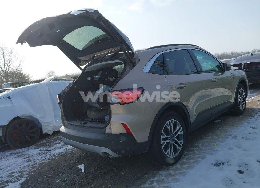 Photo 4 of 2021 Ford Escape SEL (VIN 1FMCU0H66MUA46792)