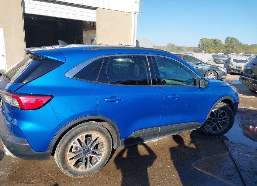 Photo 13 of 2020 Ford Escape SEL (VIN 1FMCU0H67LUB20526)