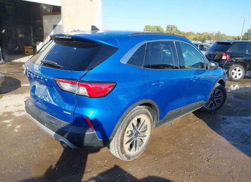 Photo 4 of 2020 Ford Escape SEL (VIN 1FMCU0H67LUB20526)