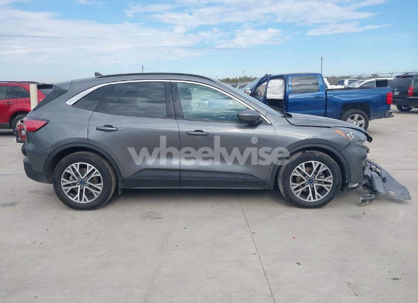 Photo 13 of 2021 Ford Escape SEL (VIN 1FMCU0H67MUA12912)