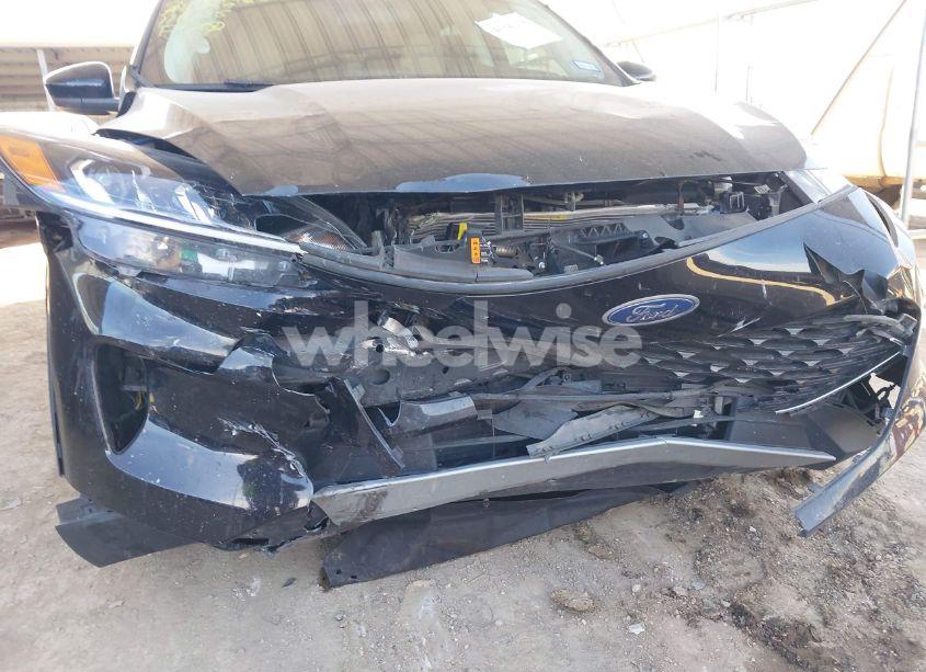 Photo 6 of 2022 Ford Escape SEL (VIN 1FMCU0H67NUA10269)