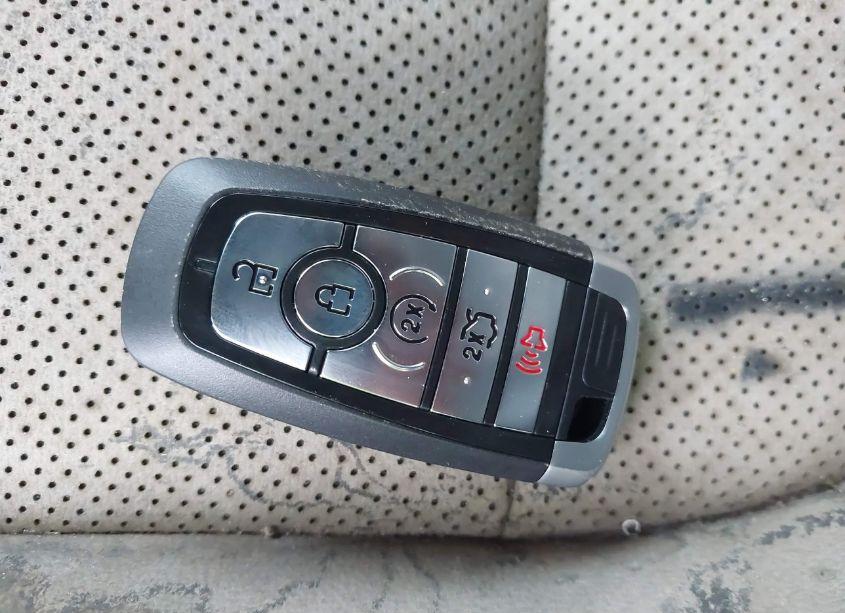 Photo 11 of 2020 Ford Escape SEL (VIN 1FMCU0H68LUA81171)